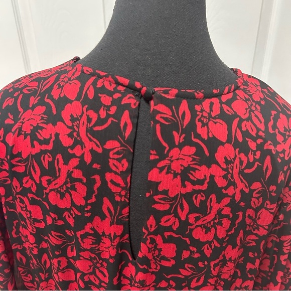 Torrid - Midi Crinkle Chiffon Surplice Balloon Sleeve Dress - Picture 7 of 11